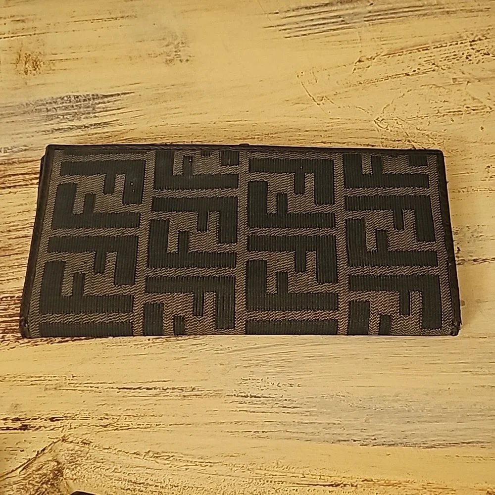 Fendi Bifold Long Zucca Wallet With Dust Bag Included. - Picture 4 of 11